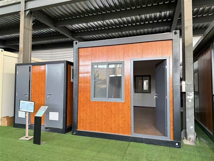 Quick-assembled Container House